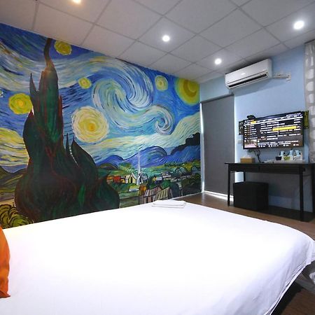 Luca Hotel Taichung Exterior photo